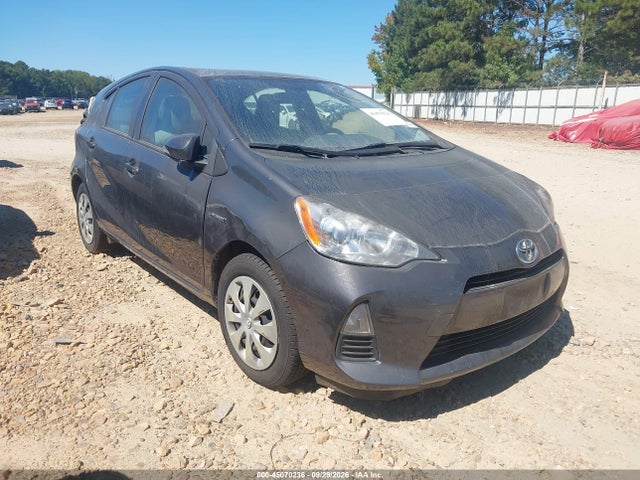 2013 Toyota Prius C One მანქანა იყიდება აუქციონზე, vin: JTDKDTB32D1556431, აუქციონის ნომერი: 45070236