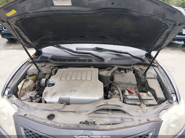 45070249 :رقم المزاد ، 4T1BK3EK2AU602676 vin ، 2010 Toyota Camry Se V6 مزاد بيع