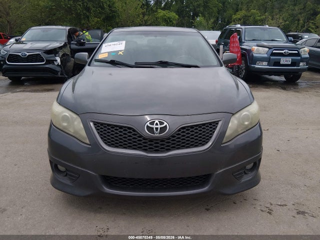45070249 :رقم المزاد ، 4T1BK3EK2AU602676 vin ، 2010 Toyota Camry Se V6 مزاد بيع