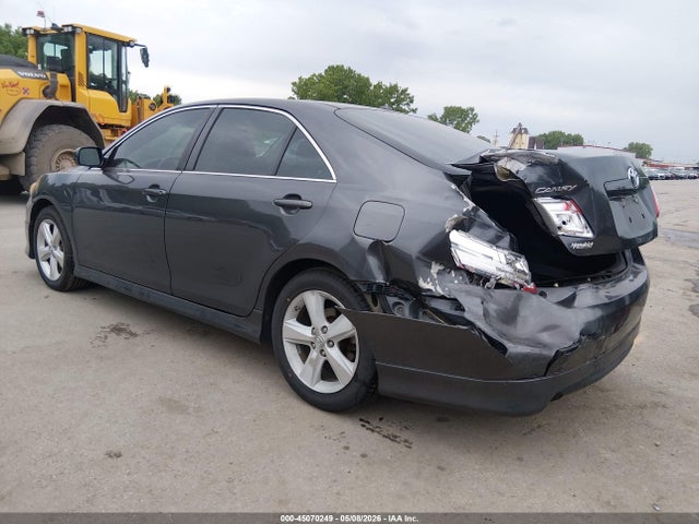45070249 :رقم المزاد ، 4T1BK3EK2AU602676 vin ، 2010 Toyota Camry Se V6 مزاد بيع