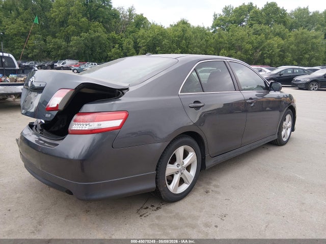 45070249 :رقم المزاد ، 4T1BK3EK2AU602676 vin ، 2010 Toyota Camry Se V6 مزاد بيع