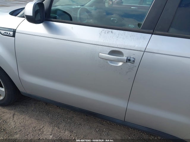 Продаж на аукціоні авто 2018 Kia Soul, vin: KNDJN2A29J7590127, номер лоту: 45070293