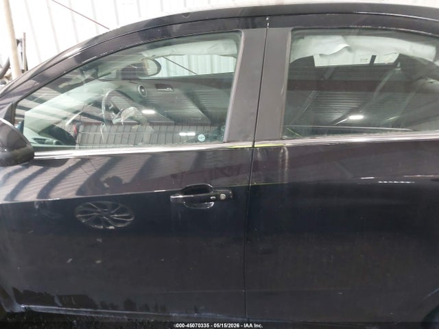 45070335 :رقم المزاد ، 1G1JD5SG6J4123207 vin ، 2018 Chevrolet Sonic Lt Auto مزاد بيع