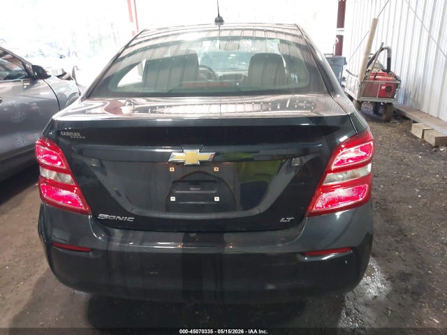 45070335 :رقم المزاد ، 1G1JD5SG6J4123207 vin ، 2018 Chevrolet Sonic Lt Auto مزاد بيع