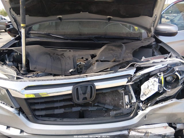45070369 :رقم المزاد ، 5FPYK3F55JB002645 vin ، 2018 Honda Ridgeline Rtl مزاد بيع