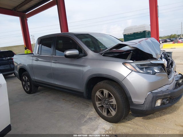 45070369 :رقم المزاد ، 5FPYK3F55JB002645 vin ، 2018 Honda Ridgeline Rtl مزاد بيع