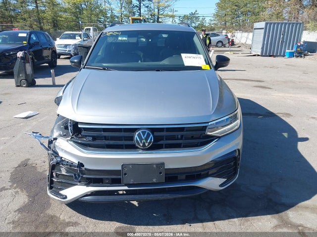 Продаж на аукціоні авто 2024 Volkswagen Tiguan 2.0t Se R-line Black, vin: 3VV8B7AX9RM196257, номер лоту: 45070375