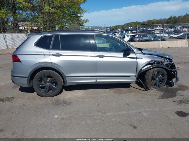 Продаж на аукціоні авто 2024 Volkswagen Tiguan 2.0t Se R-line Black, vin: 3VV8B7AX9RM196257, номер лоту: 45070375