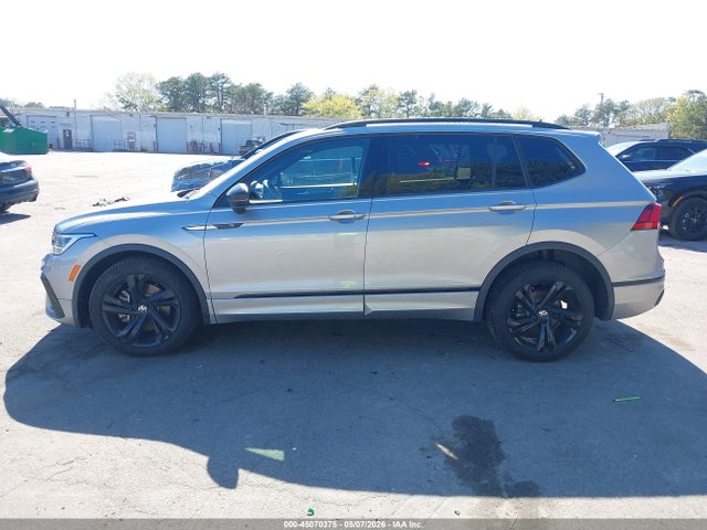 Продаж на аукціоні авто 2024 Volkswagen Tiguan 2.0t Se R-line Black, vin: 3VV8B7AX9RM196257, номер лоту: 45070375