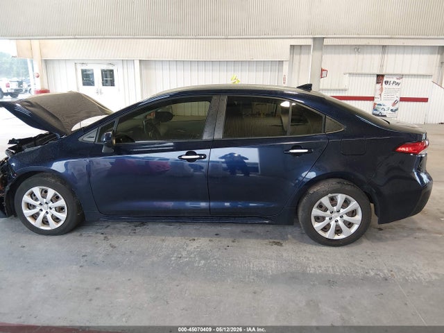2021 Toyota Corolla Le მანქანა იყიდება აუქციონზე, vin: JTDEPMAE6MJ138256, აუქციონის ნომერი: 45070409