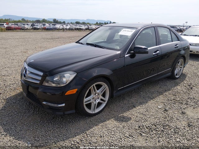 2013 Mercedes-benz C 250 Sport მანქანა იყიდება აუქციონზე, vin: WDDGF4HB7DA759616, აუქციონის ნომერი: 45070410