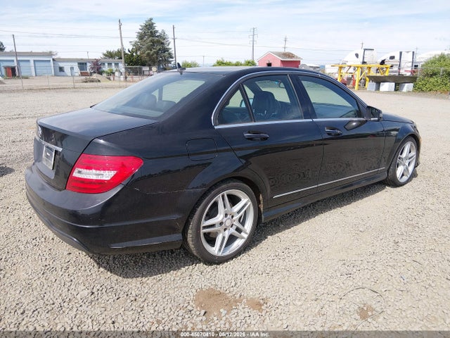 2013 Mercedes-benz C 250 Sport მანქანა იყიდება აუქციონზე, vin: WDDGF4HB7DA759616, აუქციონის ნომერი: 45070410
