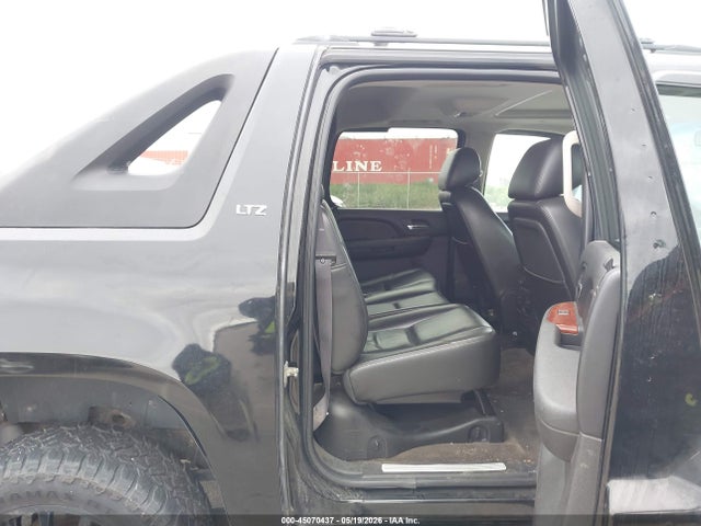 45070437 :رقم المزاد ، 3GNTKGE31BG189640 vin ، 2011 Chevrolet Avalanche 1500 Ltz مزاد بيع
