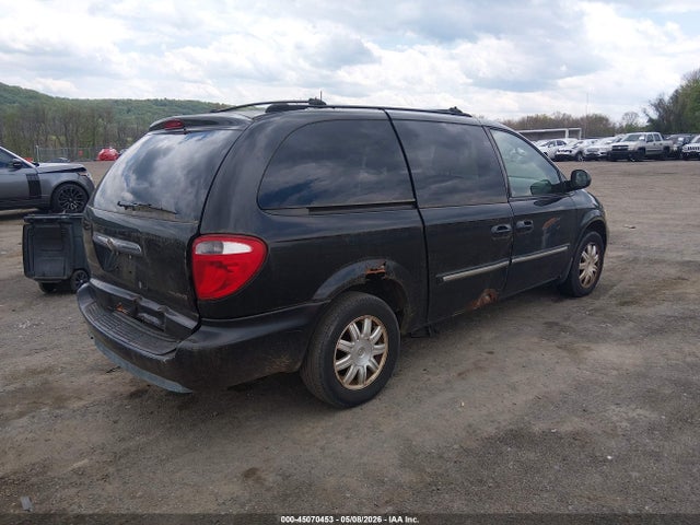 45070453 :رقم المزاد ، 2C4GP54L15R501844 vin ، 2005 Chrysler Town & Country Touring مزاد بيع