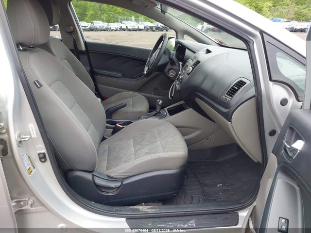 45070464 :رقم المزاد ، KNAFK4A66E5215078 vin ، 2014 Kia Forte Lx مزاد بيع