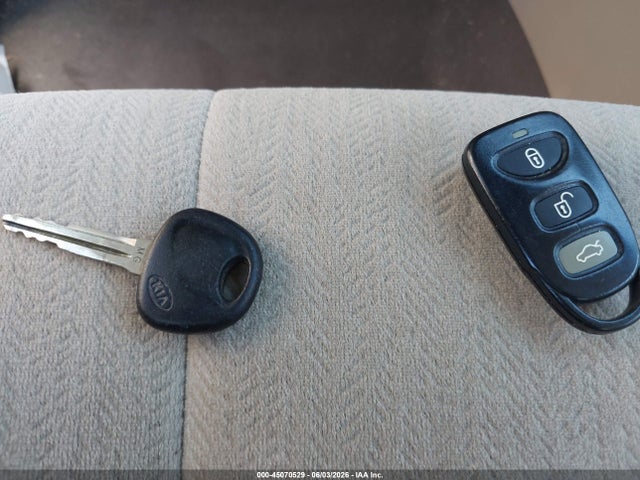 2007 Kia Optima Lx მანქანა იყიდება აუქციონზე, vin: KNAGE123475146277, აუქციონის ნომერი: 45070529