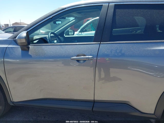 45070532 :رقم المزاد ، 5N1BT3BB0PC923860 vin ، 2023 Nissan Rogue Sv Intelligent Awd مزاد بيع