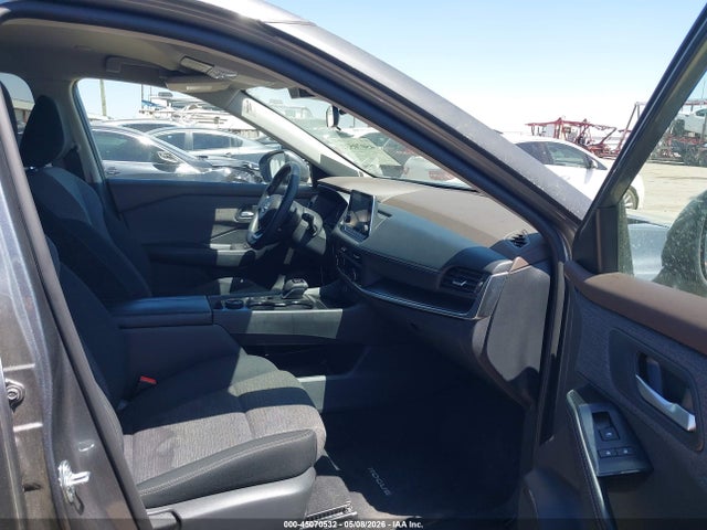 45070532 :رقم المزاد ، 5N1BT3BB0PC923860 vin ، 2023 Nissan Rogue Sv Intelligent Awd مزاد بيع