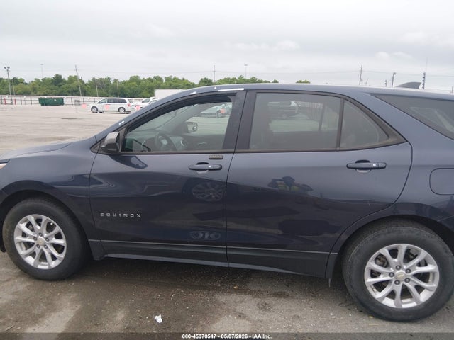 3GNAXHEV3JS615808 Chevrolet EQUINOX LS