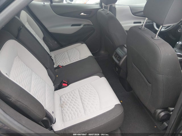 3GNAXHEV3JS615808 Chevrolet EQUINOX LS