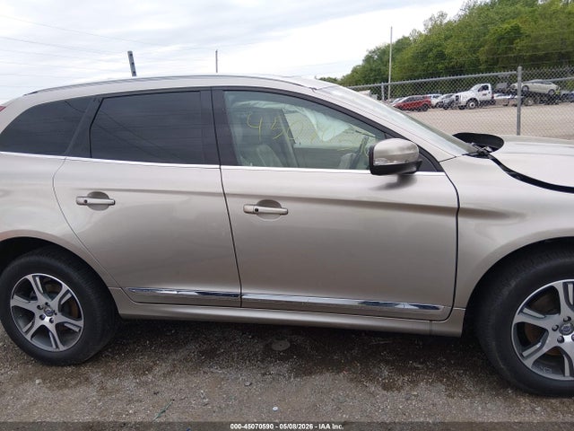 Продажа на аукционе авто 2015 Volvo Xc60 T6 Platinum, vin: YV4902RM3F2638598, номер лота: 45070590