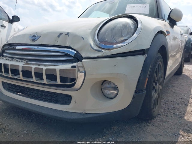 Продаж на аукціоні авто 2015 Mini Hardtop Cooper, vin: WMWXM5C58F3A59537, номер лоту: 45070613