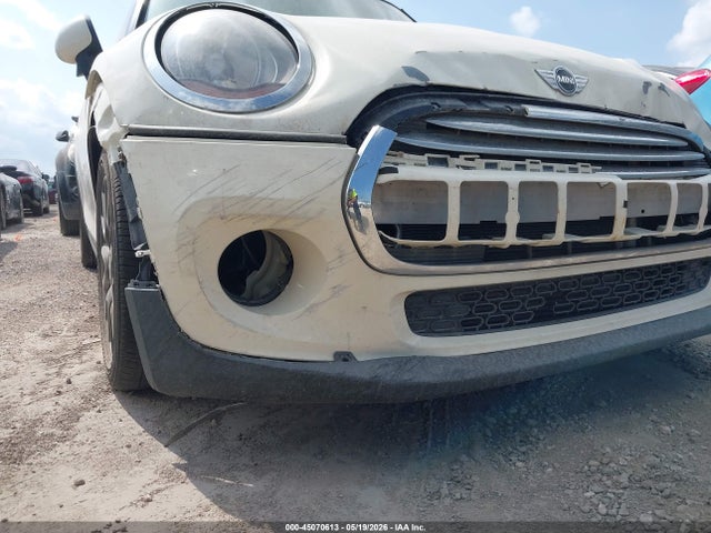 Продаж на аукціоні авто 2015 Mini Hardtop Cooper, vin: WMWXM5C58F3A59537, номер лоту: 45070613