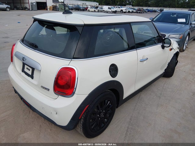 Продаж на аукціоні авто 2015 Mini Hardtop Cooper, vin: WMWXM5C58F3A59537, номер лоту: 45070613
