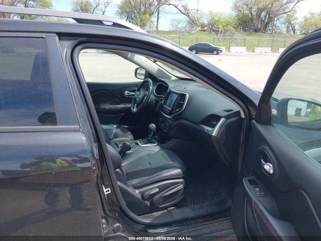 Продаж на аукціоні авто 2016 Jeep Cherokee Trailhawk, vin: 1C4PJMBB0GW121071, номер лоту: 45070612