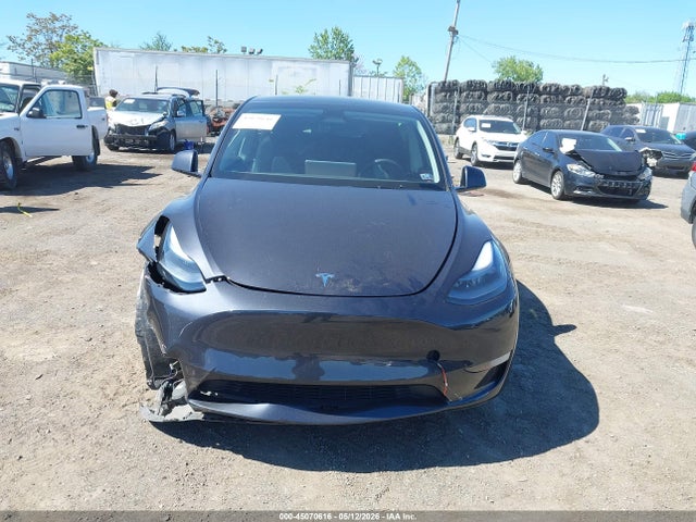Продаж на аукціоні авто 2024 Tesla Model Y Long Range Dual Motor All-wheel Drive, vin: 7SAYGDEE7RF196496, номер лоту: 45070616