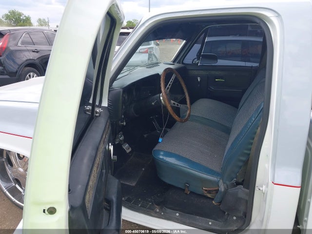 45070619 :رقم المزاد ، 1GCCC14DXBB122329 vin ، 1981 Chevrolet C10 مزاد بيع