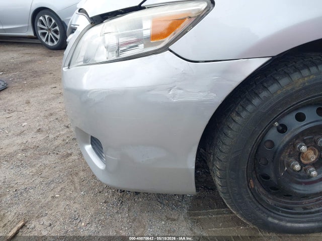 45070642 :رقم المزاد ، 4T4BF3EK9BR171586 vin ، 2011 Toyota Camry Le مزاد بيع