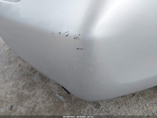 45070642 :رقم المزاد ، 4T4BF3EK9BR171586 vin ، 2011 Toyota Camry Le مزاد بيع