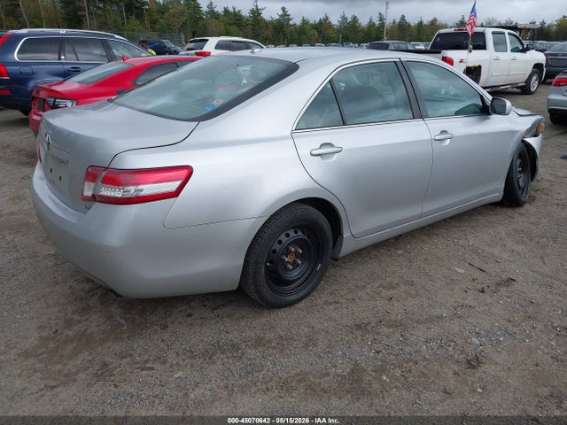 45070642 :رقم المزاد ، 4T4BF3EK9BR171586 vin ، 2011 Toyota Camry Le مزاد بيع