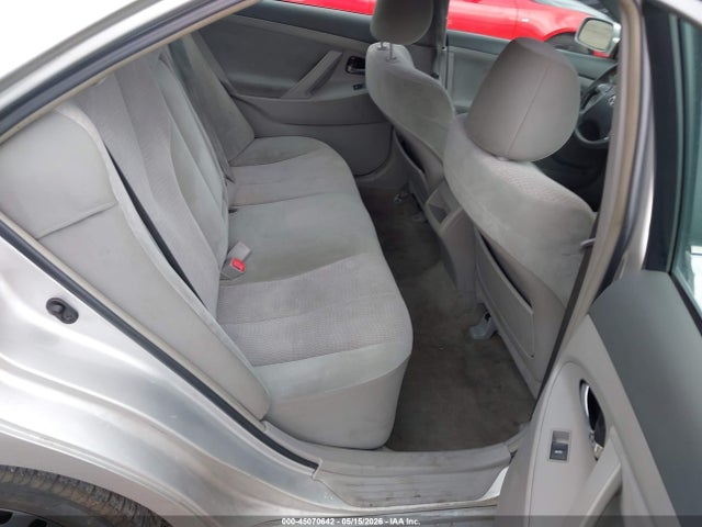 45070642 :رقم المزاد ، 4T4BF3EK9BR171586 vin ، 2011 Toyota Camry Le مزاد بيع