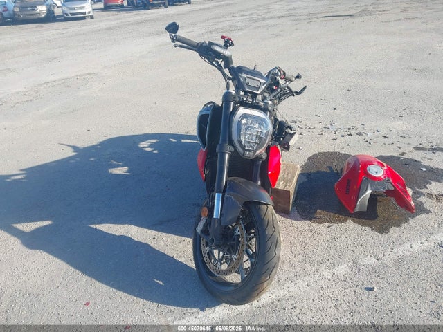 Ducati Diavel V4 2023 ZDMGAR1W0PB000652 Image 5