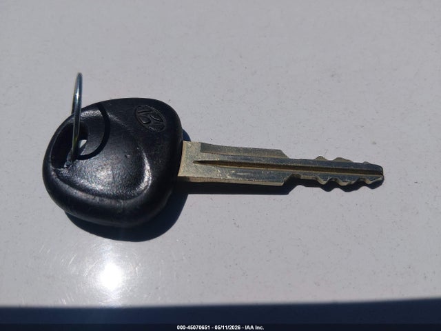 Продажа на аукционе авто 2003 Hyundai Elantra Gls/gt, vin: KMHDN45D33U690812, номер лота: 45070651