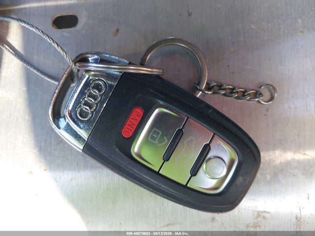Продаж на аукціоні авто 2014 Audi A4 2.0t Premium, vin: WAUAFAFL9EN043284, номер лоту: 45070682