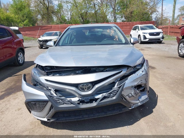 45070719 :رقم المزاد ، 4T1G11AK7PU808555 vin ، 2023 Toyota Camry Se مزاد بيع