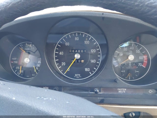45070758 :رقم المزاد ، 10704412027608 vin ، 1975 Mercedes-benz Sl 450 مزاد بيع
