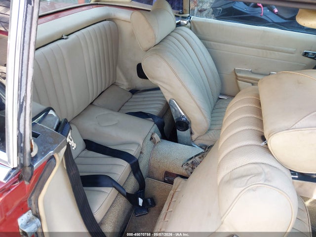 45070758 :رقم المزاد ، 10704412027608 vin ، 1975 Mercedes-benz Sl 450 مزاد بيع