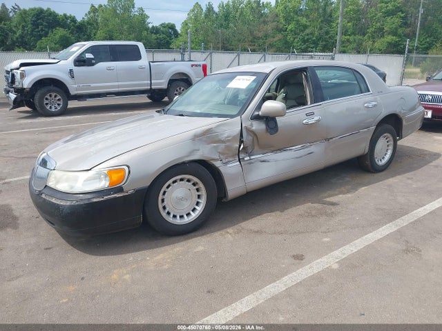 Aukcja sprzedaży 2001 Lincoln Town Car Executive, vin: 1LNHM81W71Y676114, numer aukcji: 45070760