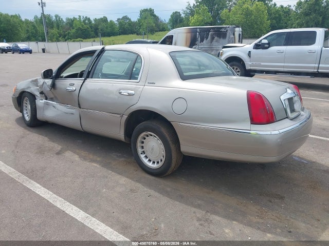 Aukcja sprzedaży 2001 Lincoln Town Car Executive, vin: 1LNHM81W71Y676114, numer aukcji: 45070760