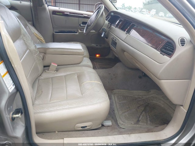 Aukcja sprzedaży 2001 Lincoln Town Car Executive, vin: 1LNHM81W71Y676114, numer aukcji: 45070760