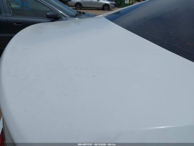 45070767 :رقم المزاد ، 1G1105S3XJU147020 vin ، 2018 Chevrolet Impala 1lt مزاد بيع