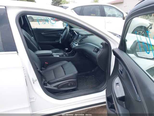 45070767 :رقم المزاد ، 1G1105S3XJU147020 vin ، 2018 Chevrolet Impala 1lt مزاد بيع