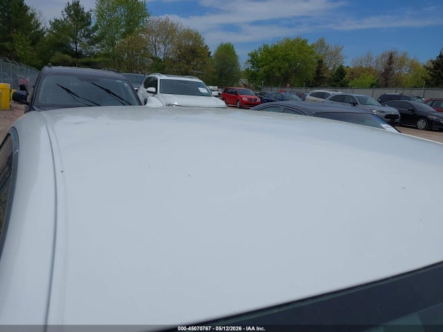 45070767 :رقم المزاد ، 1G1105S3XJU147020 vin ، 2018 Chevrolet Impala 1lt مزاد بيع