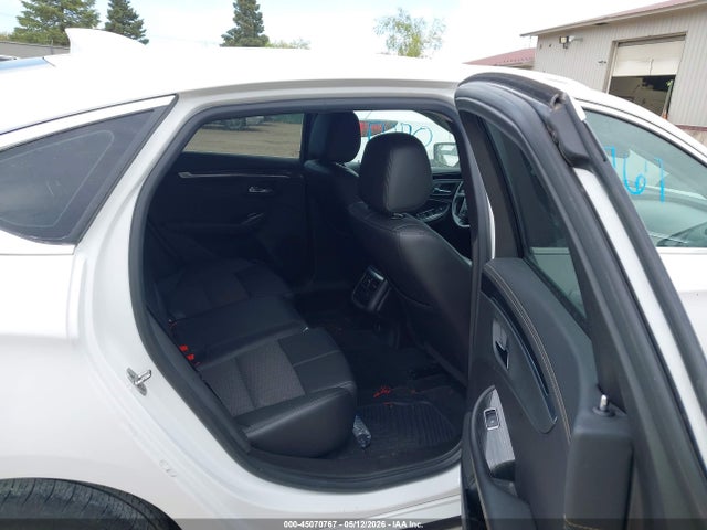 45070767 :رقم المزاد ، 1G1105S3XJU147020 vin ، 2018 Chevrolet Impala 1lt مزاد بيع