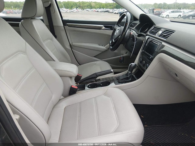 45070795 :رقم المزاد ، 1VWBT7A3XGC059323 vin ، 2016 Volkswagen Passat 1.8t Se مزاد بيع
