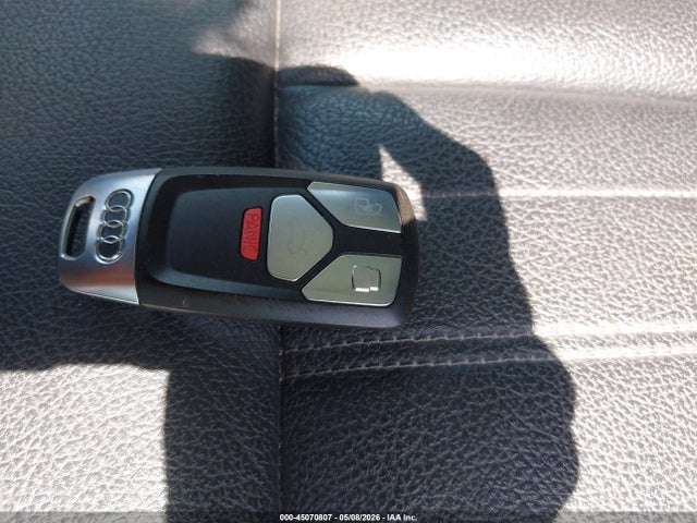 45070807 :رقم المزاد ، WA1BNAFY7J2007816 vin ، 2018 Audi Q5 2.0t Premium/2.0t Tech Premium مزاد بيع